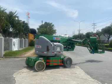 Xe nâng người chạy điện cao 14 mét Genie Z-40/23NRJ