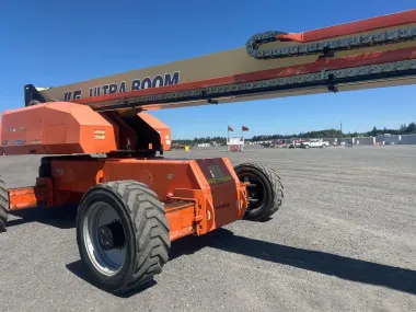 Xe nâng người JLG 1350SJP cao 43m