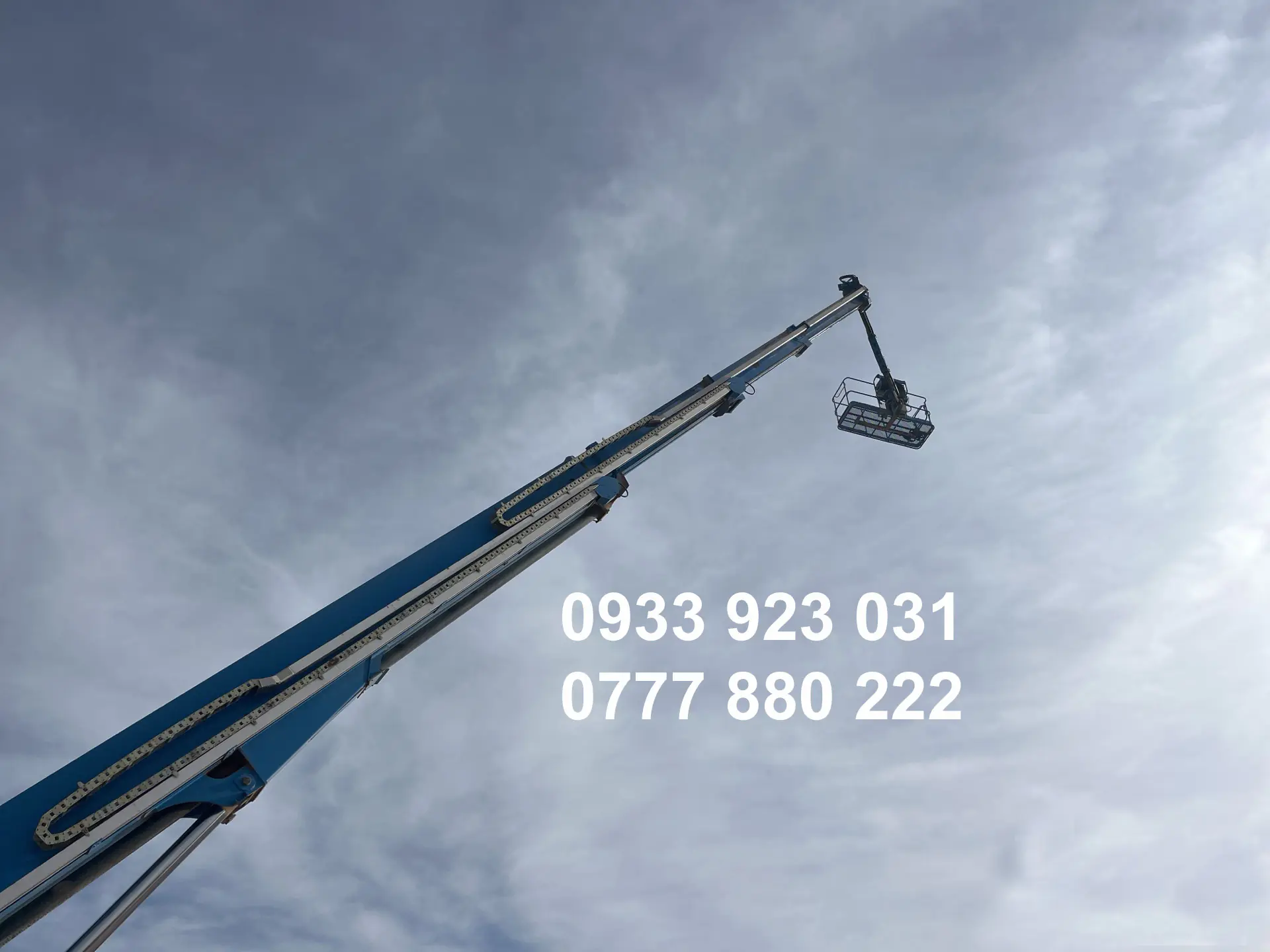 Xe nâng người 57 mét Genie SX-180