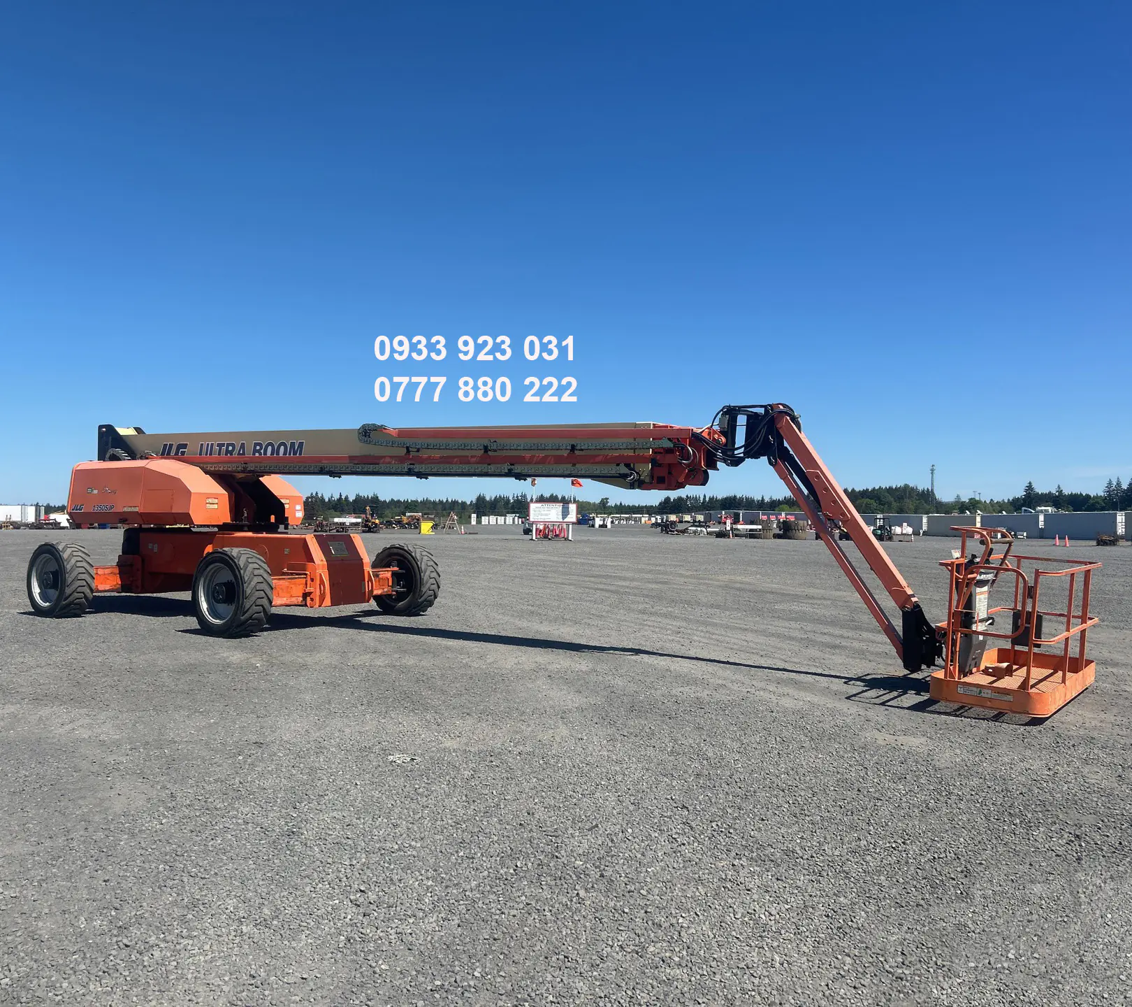 Xe nâng người JLG 1350SJP cao 43m