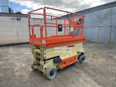 Xe nâng người cắt kéo 10 mét JLG 2646ES