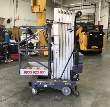 Xe nâng người cao 11 mét JLG 30AM