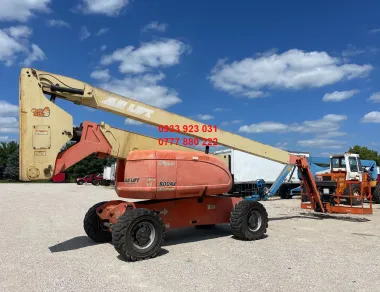 Thuê xe nâng người 26 mét JLG 800AJ
