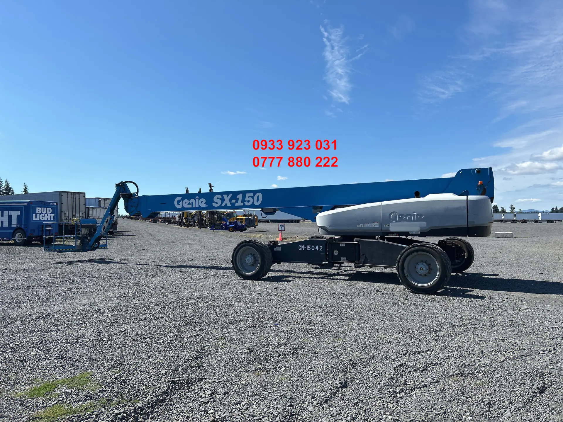 Thu&ecirc; xe n&acirc;ng người cao 48 m&eacute;t Genie SX-150