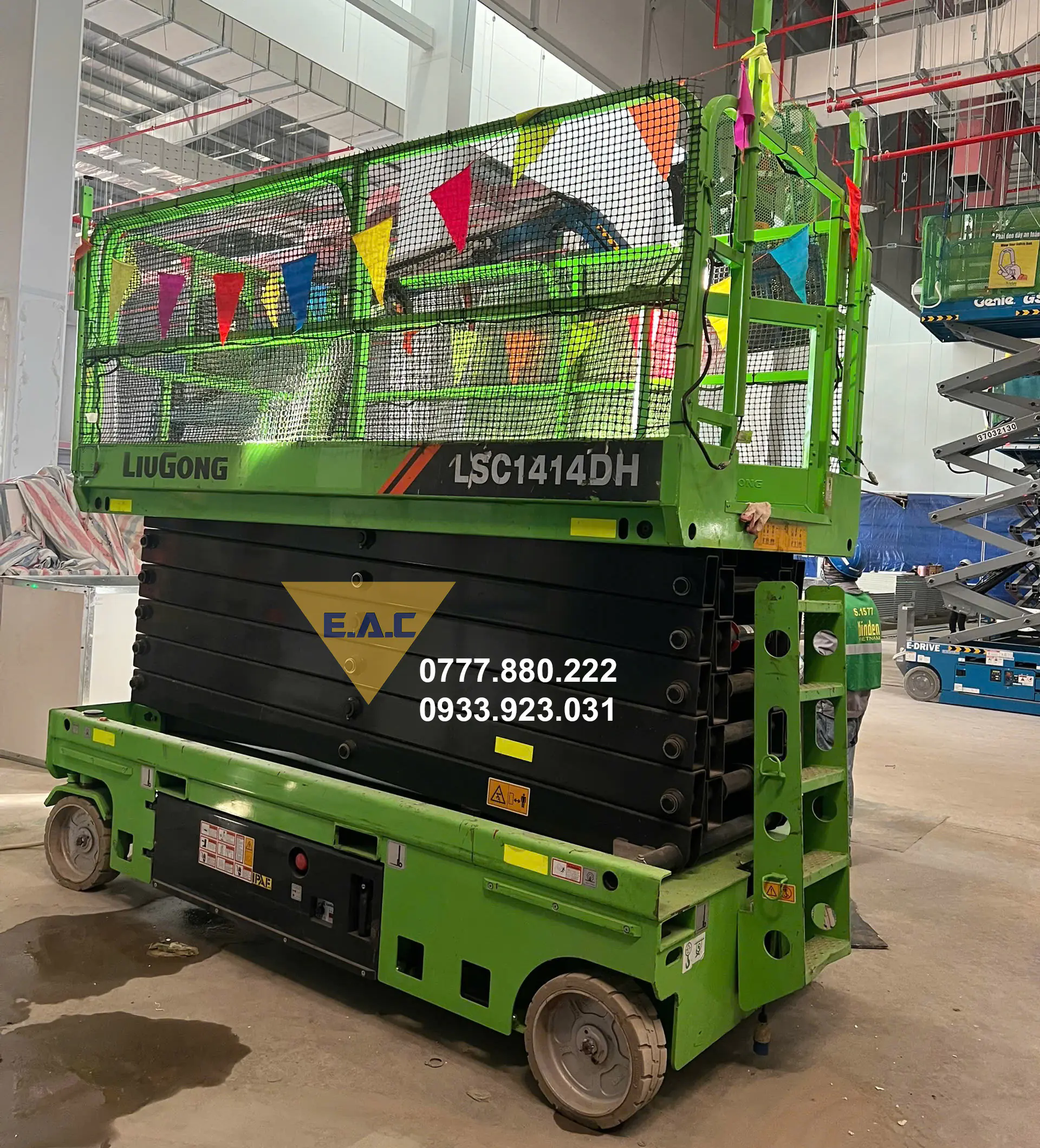 Thuê xe nâng người cắt kéo 16m Liugong LSC1414DH