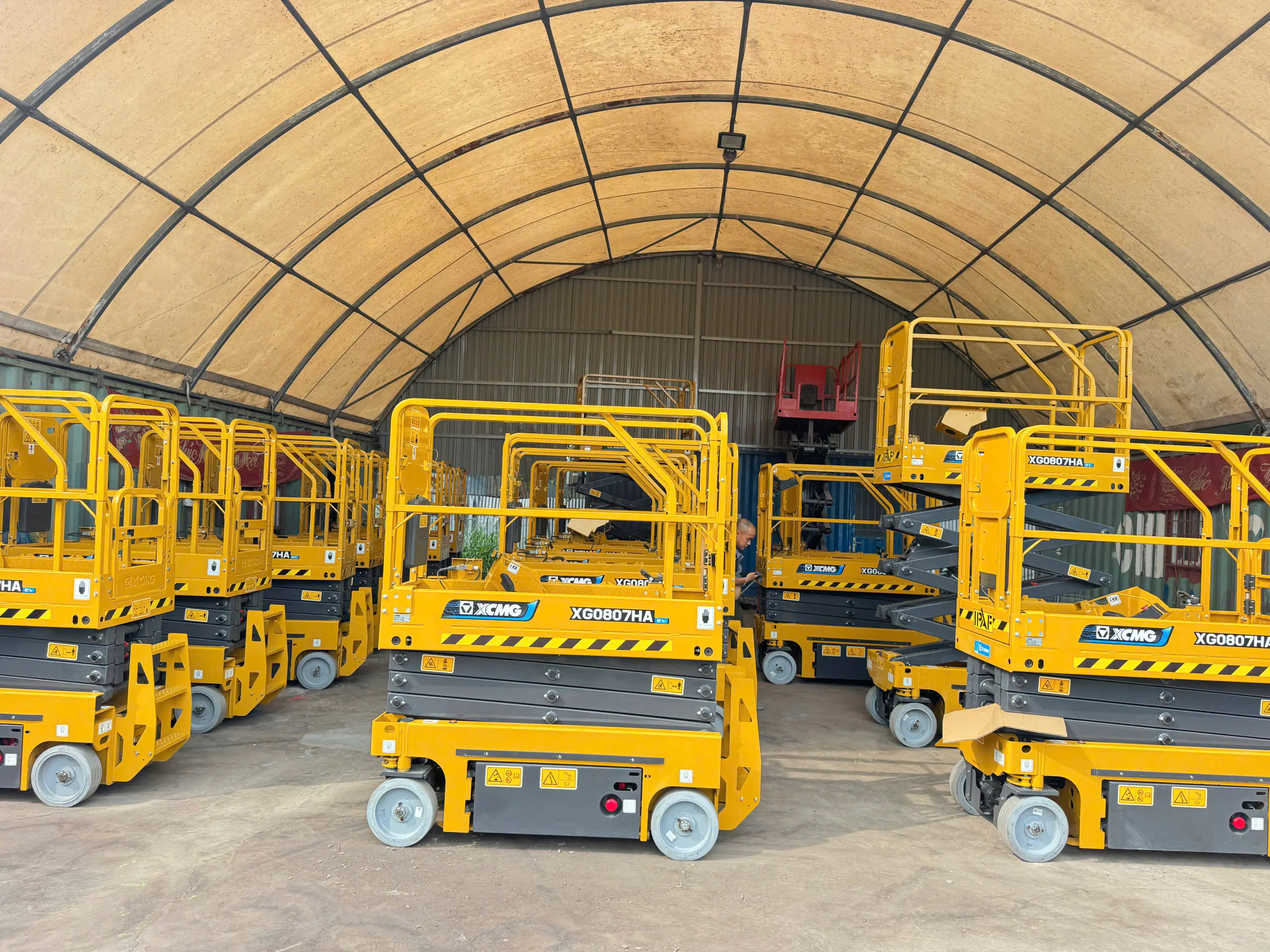 Xe Nâng Người Cắt Kéo Điện Cao 8m XCMG XG0807